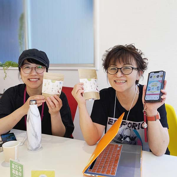 Canvaの使い方についてレクチャー中です